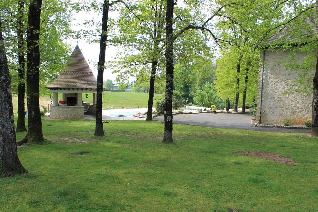 Chambres D'Hotes Le Bois Trinquille Saint-Viance Kültér fotó